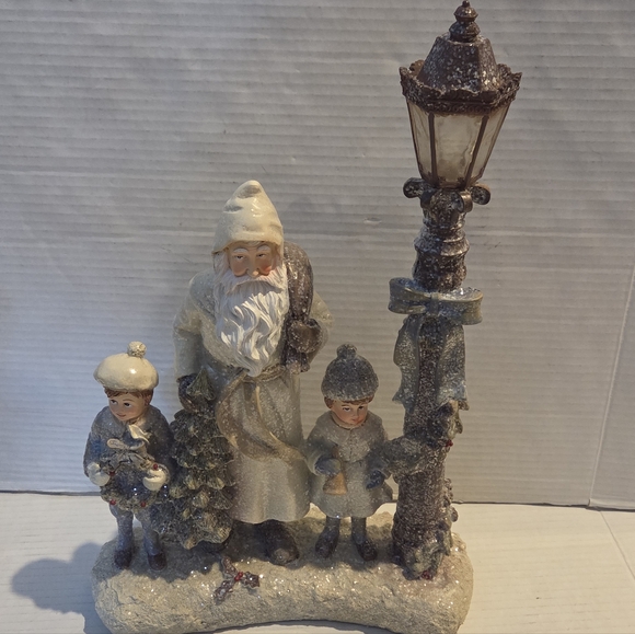 Christmas Decor Santa kids Figurine Home Decor Decoration Victorian Style - Picture 1 of 6